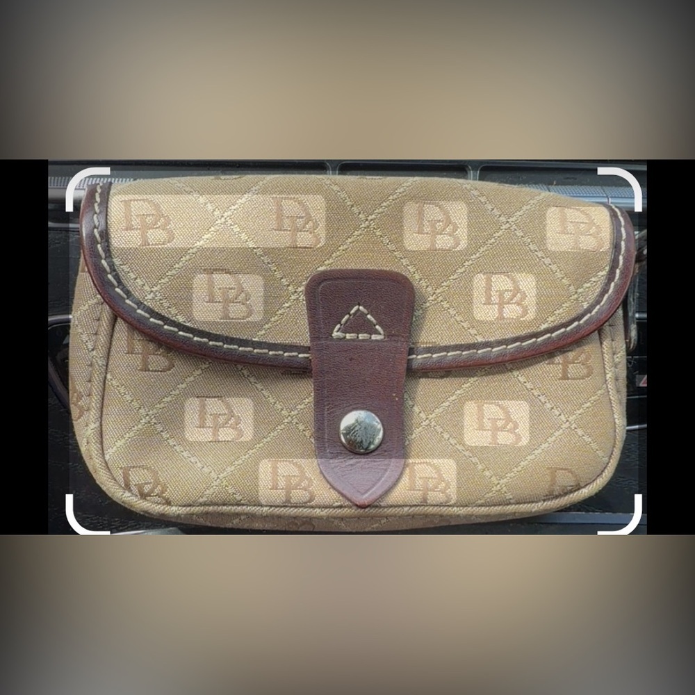 Dooney & Bourke monogram wristlet - Picture 5 of 5